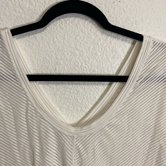 Lululemon Ahead By Miles Short Sleeve
White size 12 - Picture 4 of 12